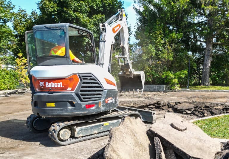 Mufo Renovation team at work